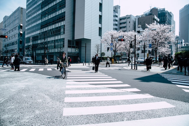 朝阳为何勤工俭学对在日本的留学生的职业生涯至关重要？